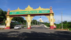 3 Pagoda Mountain(Kyaito) near Kyaiktiyo Pagoda, Golden Rock