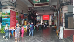 souvenir Bogyoke Aung Sann Market yangon