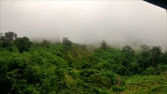 チャイティーヨー・パゴダ Kyaiktiyo Pagoda photo Golden Rock 写真