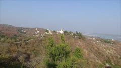 Mandalay Hill Su Taung Pyae Pagoda photo