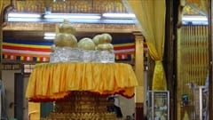 Phaung Daw Oo Paya Pagoda, Ywama Village Inle Lake photo